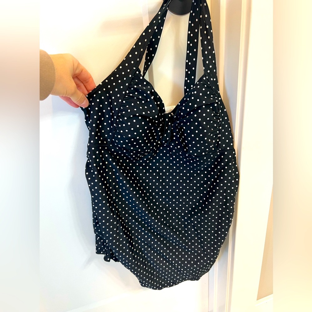 Motherhood Maternity Swim Top Black and White Small